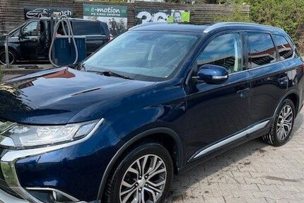Mitsubishi Outlander 178.000 km 11.800 &euro; Dresden 01139