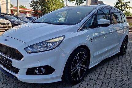 Ford S-Max 92.660 km 16.980 &euro; Radebeul 01445