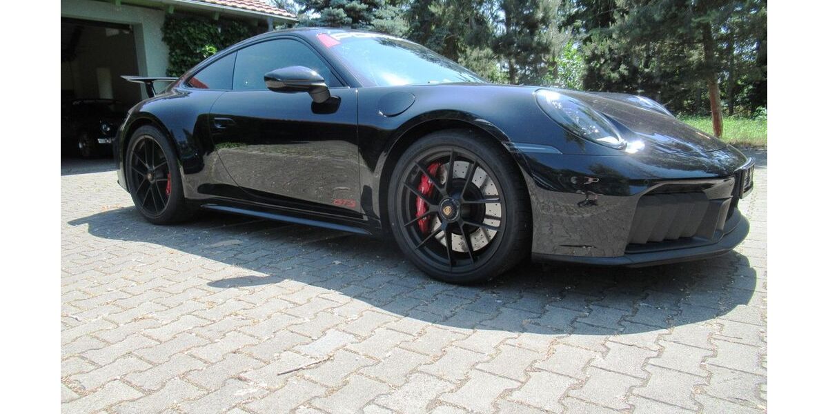 Porsche 992 12.048 km 186.992 &euro; Gröbern bei Meissen 01689