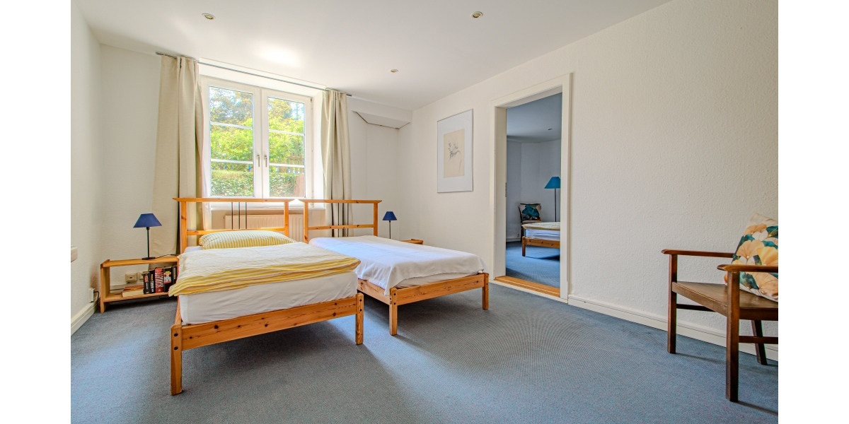 BLASEWITZ – BÜRO MIT 3 RÄUMEN – VILLA – PKW-PARKFLÄCHEN – NEUER BODENBELAG – RUHIG & ZENTRAL GELEGEN - Gewerbeobjekt Dresden Blasewitz | Angebot:27108538