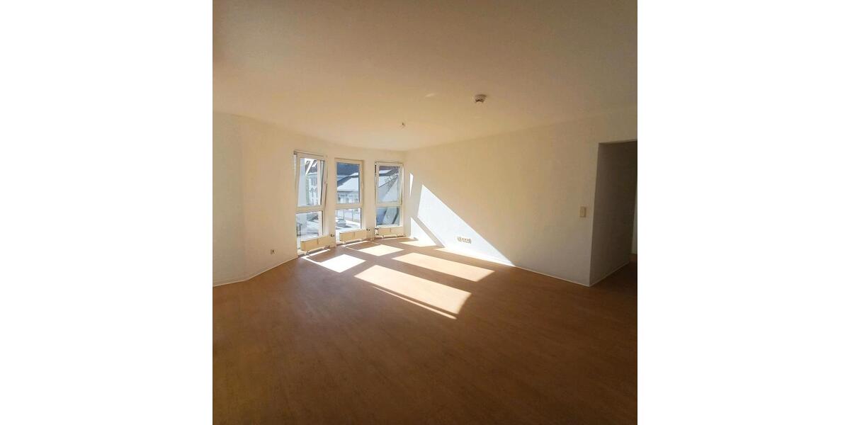 Etagenwohnung Pirna - 1 Zimmer, 65 m&sup2;, 750&euro; | Angebot:26356204