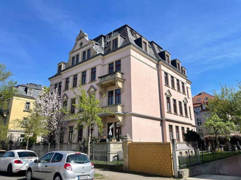 *Erstbezug nach Modernisierung! Sehr hochwertige Wohnung in bester Lage mit Einbauküche und Balkon - ID 6310*