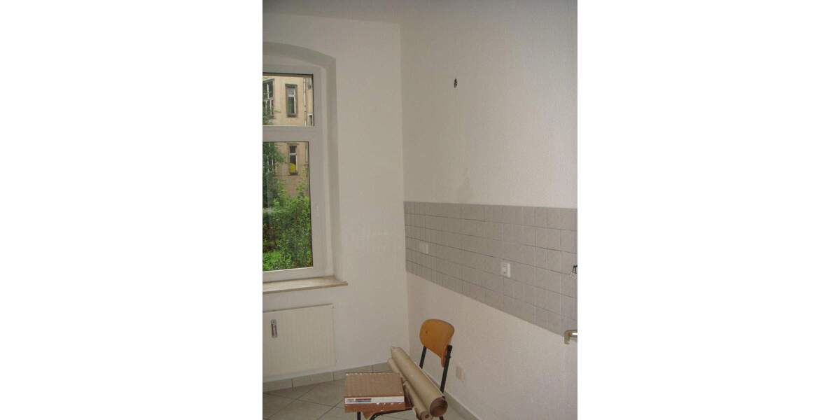 2-Raum-Wohnung mit Balkon, ruhige Seitenstraße, zentral gelegen 2 zimmer