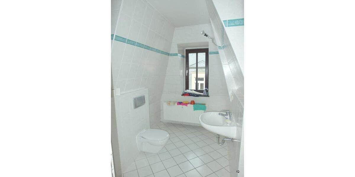 Ab Januar 2026: Stilvolle 3-Zimmer-Wohnung mit Parkettboden, sep. Küche & Badewanne * am Wasaplatz * 3 zimmer