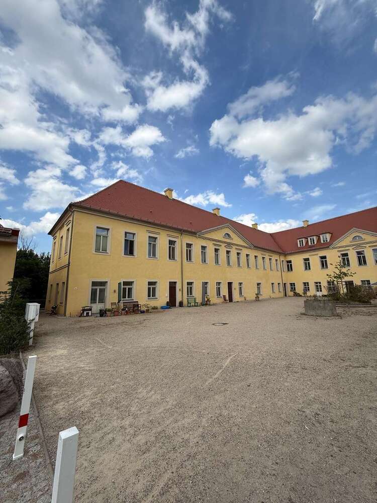 Wohnung zum Mieten in Klipphausen 791 € 87.9 m²