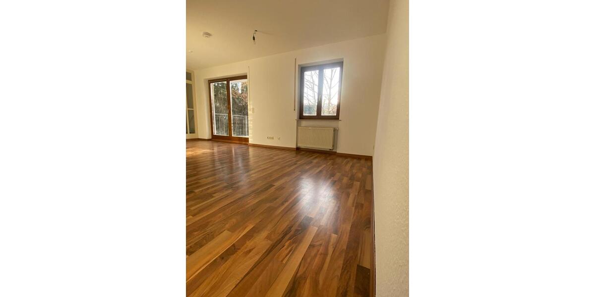 Etagenwohnung Dresden Cotta - 1 Zimmer, 38 m&sup2;, 350&euro; | Angebot:25616810