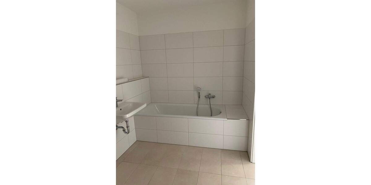 Etagenwohnung Radeberg Kalte Ruhe - 3 Zimmer, 76 m&sup2;, 840&euro; | Angebot:25663352