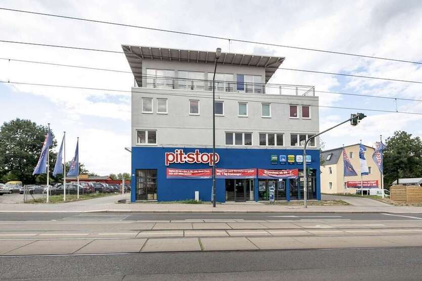 Büro in Dresden 1.235.000 € 585.24 m²