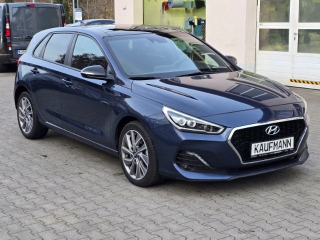 Hyundai i30 13.000 km 18.890 &euro; Dresden 01309