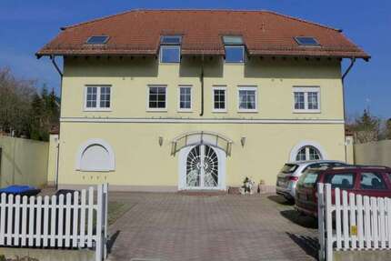 Haus zum Mieten in Dresden 2.160 € 180 m²