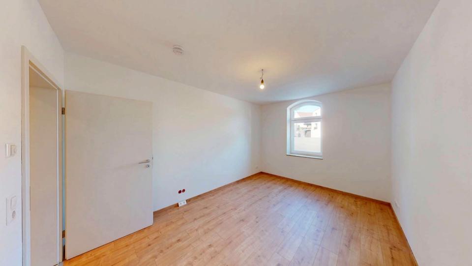 Erdgeschoßwohnung Dresden Pieschen - 4 Zimmer, 82 m&sup2;, 199.000&euro; | Angebot:25932100