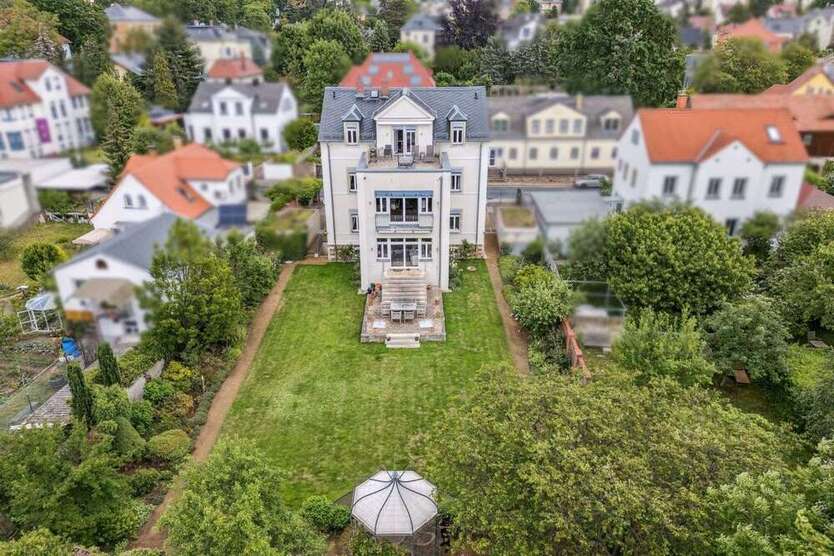 Haus zum Kaufen in Radebeul 1.500.000 € 360 m²