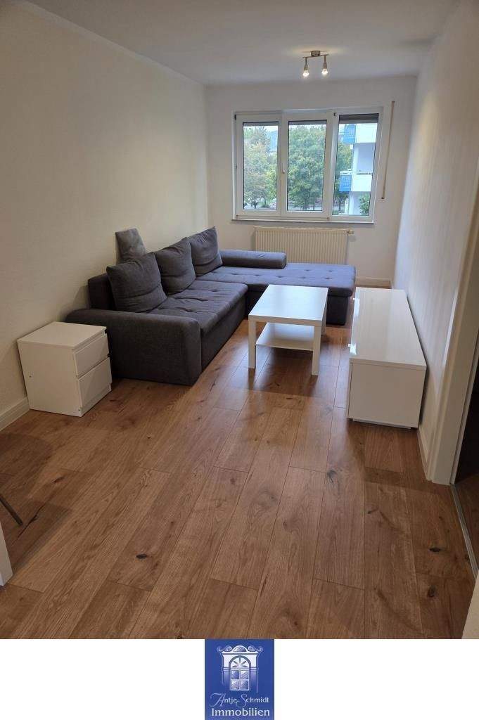 Freital! Voll möblierte und heimelige Singlewohnung mit Tageslichtbad und EBK! Lift! 2 zimmer