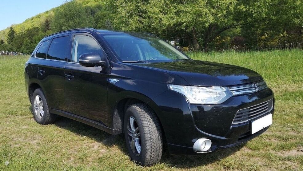 Mitsubishi Plug-in Hybrid Outlander 93.000 km 14.444 € Bad Gottleuba 01816