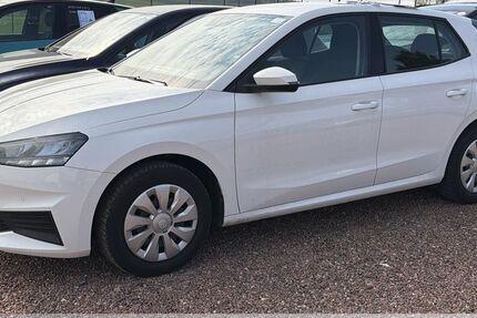Skoda Fabia 58.160 km 11.499 &euro; Dresden 01157