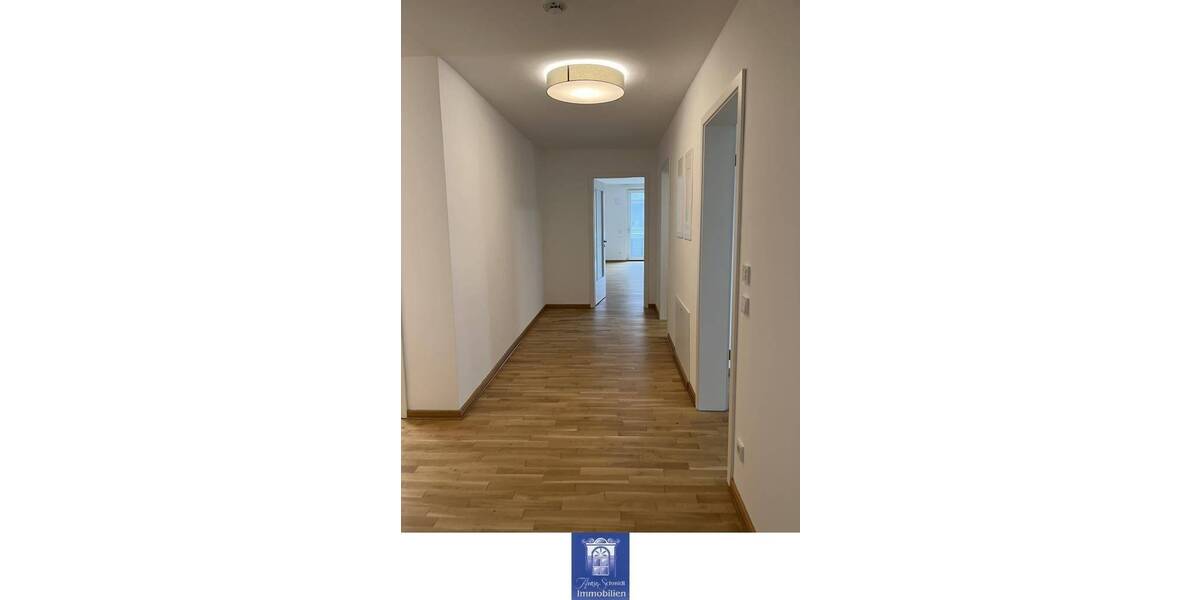 Exklusive Wohnung mit Balkon, exklusivem Bad, Gäste-WC und moderner EBK! 3 zimmer