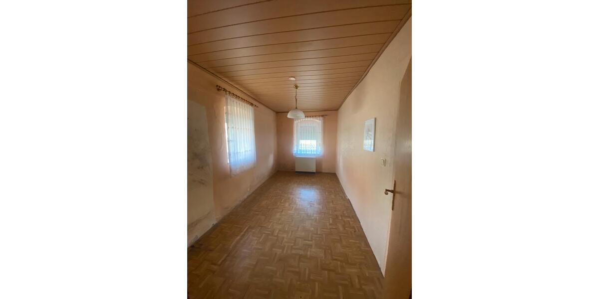 Einfamilienhaus Ebersbach - 5 Zimmer, 95 m&sup2;, 90.000&euro; | Angebot:26940795