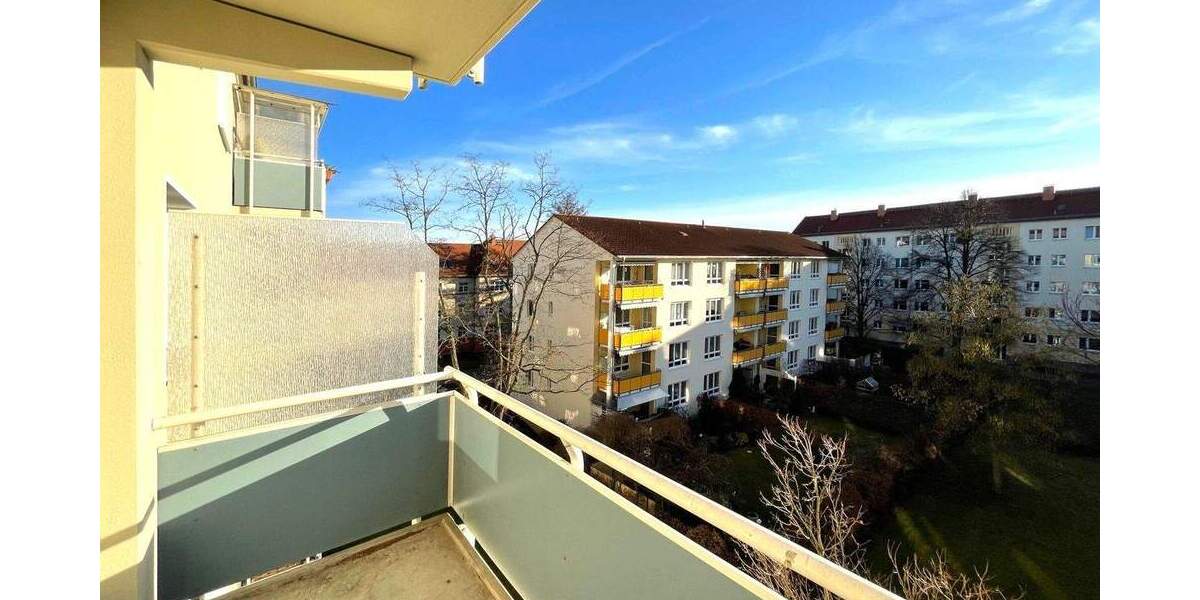 Etagenwohnung Dresden / Tolkewitz Tolkewitz/Seidnitz-Nord - 3 Zimmer, 62 m&sup2;, 596&euro; | Angebot:25818476