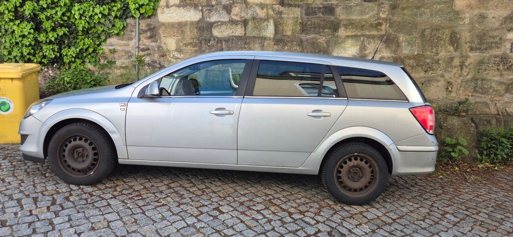 Opel Astra 272.100 km 900 &euro; Pirna 01796