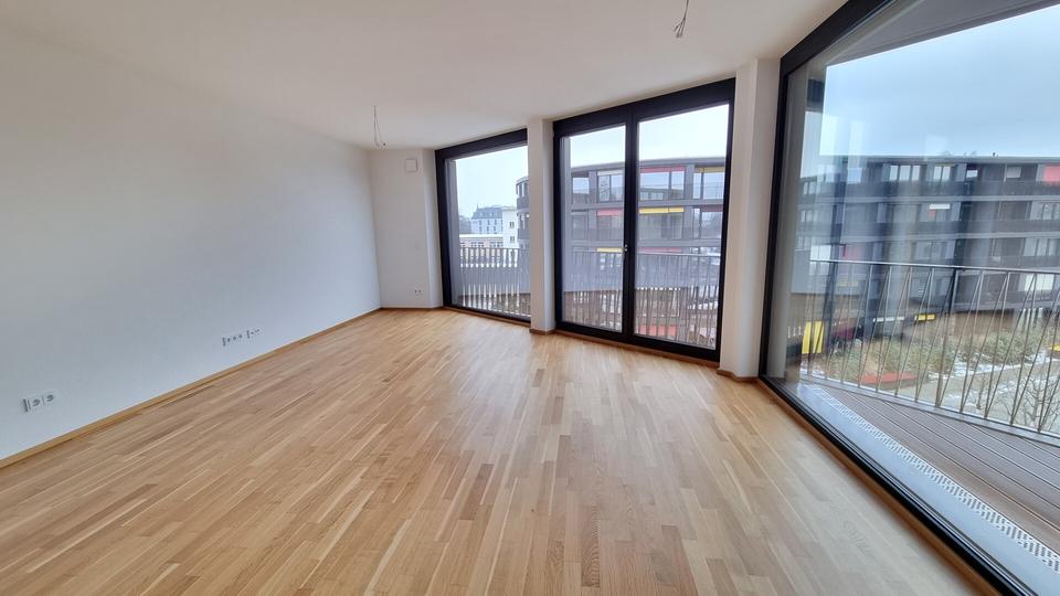 Etagenwohnung Dresden Neustadt - 3 Zimmer, 92 m&sup2;, 1.750&euro; | Angebot:25181797