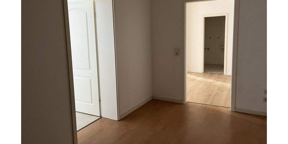 Etagenwohnung Meißen - 2 Zimmer, 68 m&sup2;, 476&euro; | Angebot:25803094