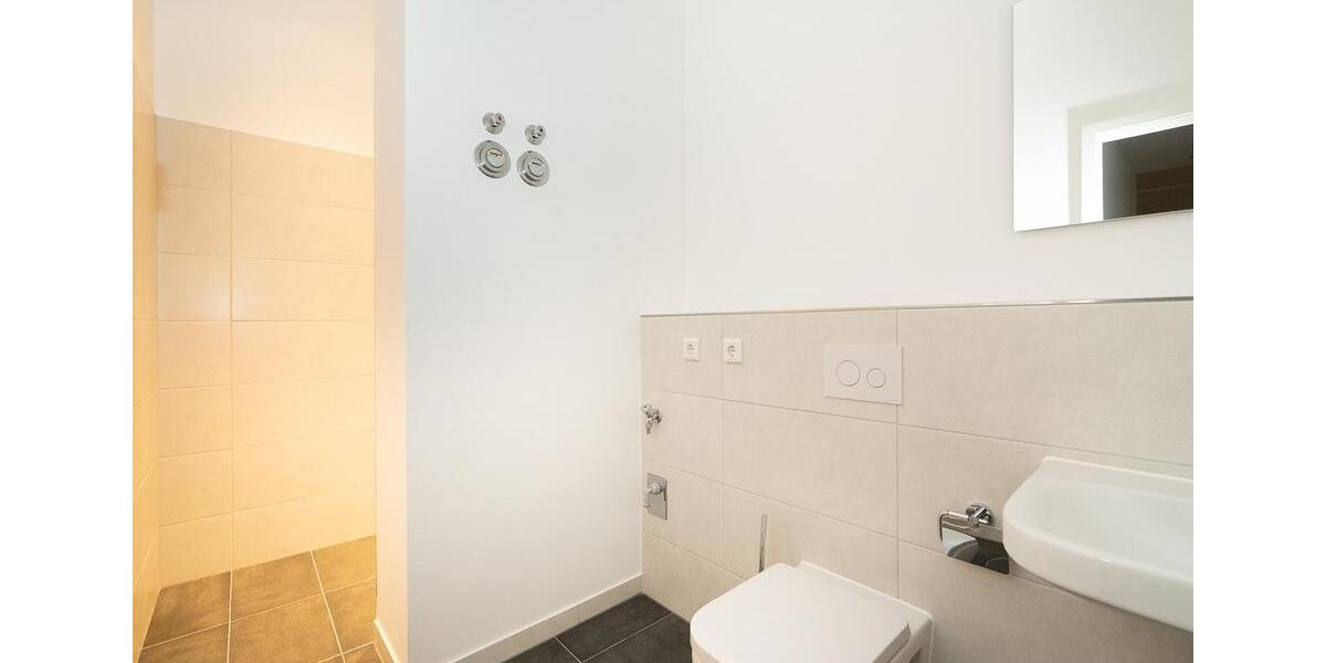 Wohntraum im Erstbezug. 216qm-Etagenwohnung im denkmalgeschützten Lahmann-Sanatorium. 6 zimmer