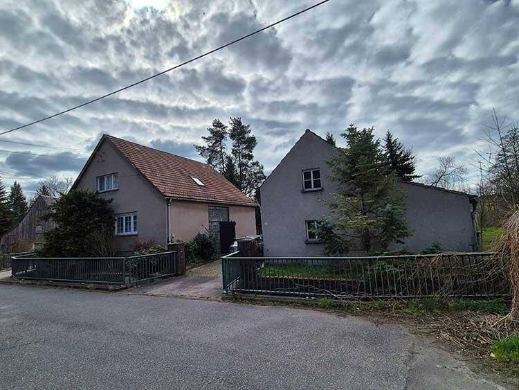 **Zwischen Blüten und Dornen - Schönes Einfamilienhaus mit Sanierungsbedarf**