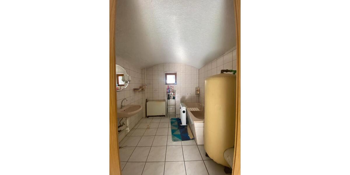 Einfamilienhaus Ebersbach - 5 Zimmer, 95 m&sup2;, 90.000&euro; | Angebot:26940795
