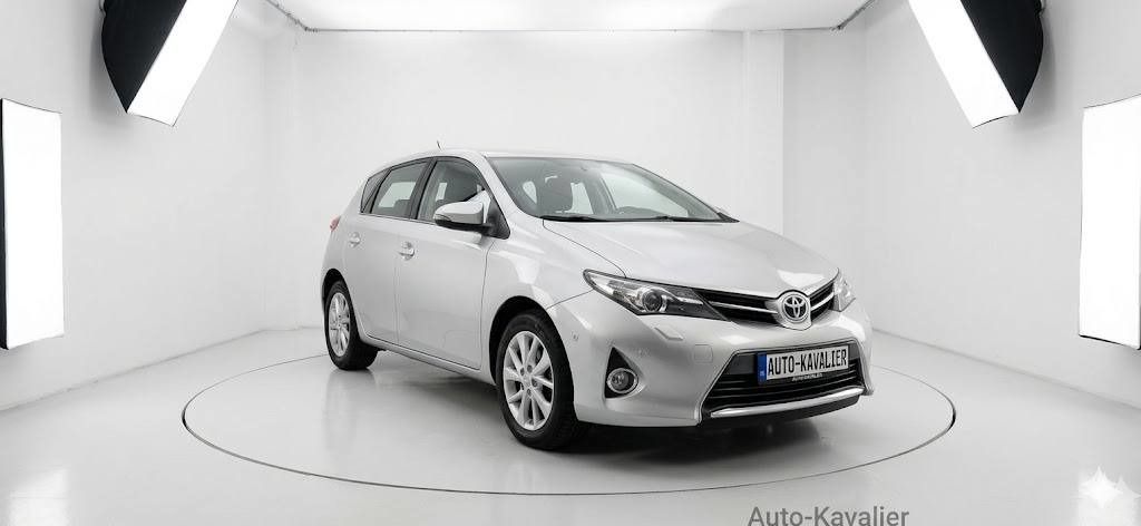 Toyota Auris 63.850 km 14.290 &euro; Dresden 01237
