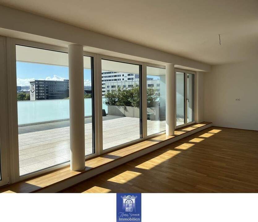 Ihr neuer Lieblingsplatz! Großer Balkon, zwei Bäder, Sauna, EBK, Fußbodenheizung! 4 zimmer