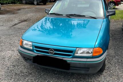 Opel Astra 83.000 km 2.649 &euro; Dresden 01279