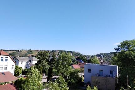 Eigentumswohnung in Altkötzschenbroda mit Balkon - provisionsfrei