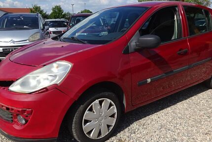 Renault Clio 71.592 km 2.200 &euro; Dresden 01219