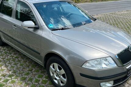 Skoda Octavia 222.000 km 2.490 &euro; Dresden 01139
