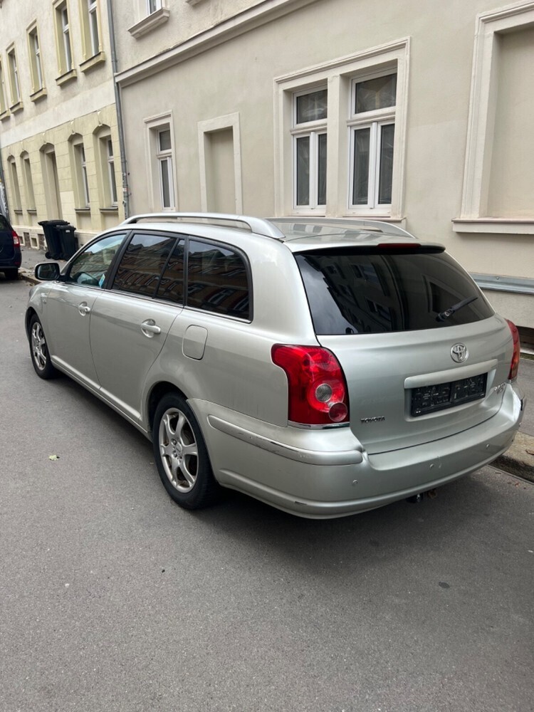Avensis Kombi