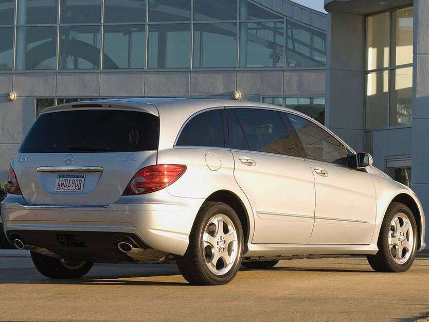 R 320