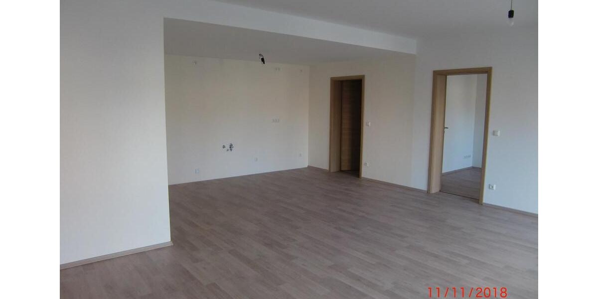 Erdgeschoßwohnung Ebersbach - 3 Zimmer, 89 m&sup2;, 712&euro; | Angebot:26322054
