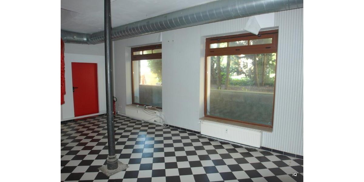 Preiswerte Gewerbe- oder Freizeit-Räume über zwei Etagen in der 