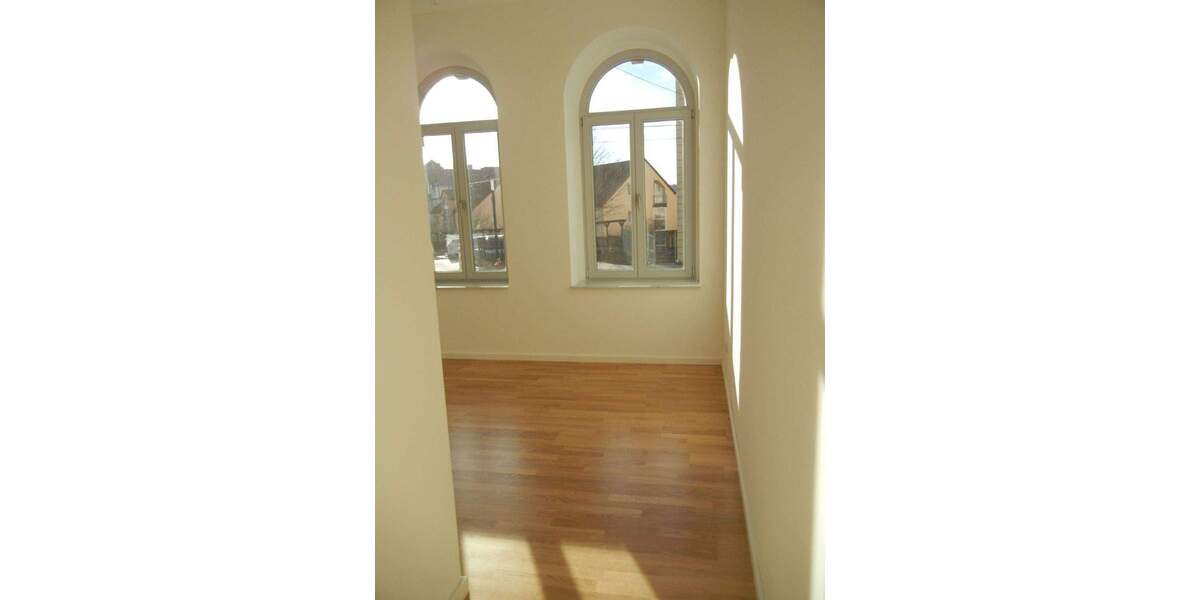 Hochparterre in einzigartigem Denkmal - 4-Zimmerwohnung in Bühlau 4 zimmer