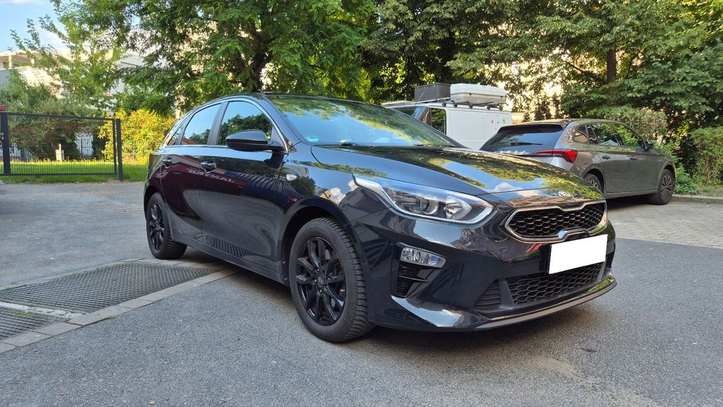 Kia ceed / Ceed 56.680 km 15.499 &euro; Dresden 01307