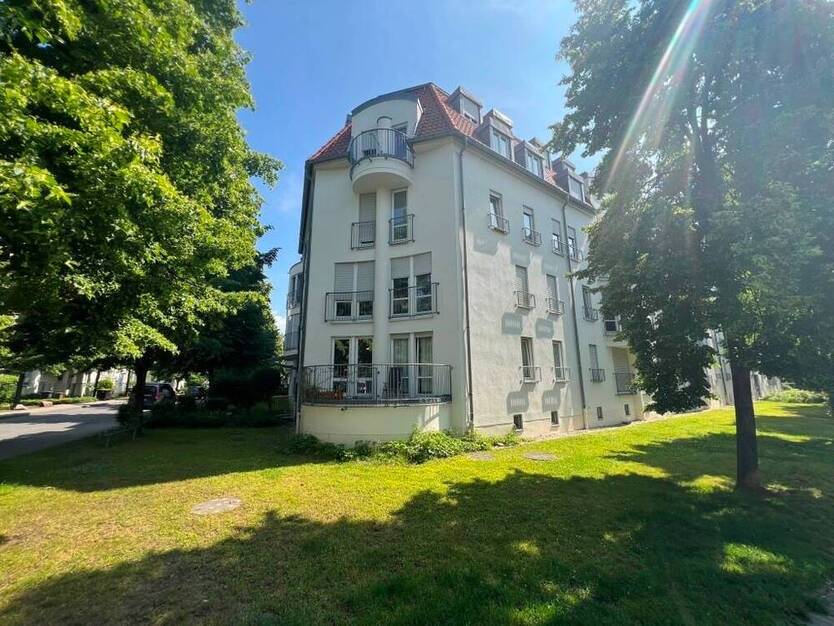 BEZUGSFREIES DACHGESCHOSS IN BEVORZUGTER LAGE