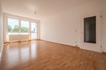 BALKON – WANNENBAD MIT FENSTER & WASCHMASCHINENSTELLPLATZ – LAUBEGAST