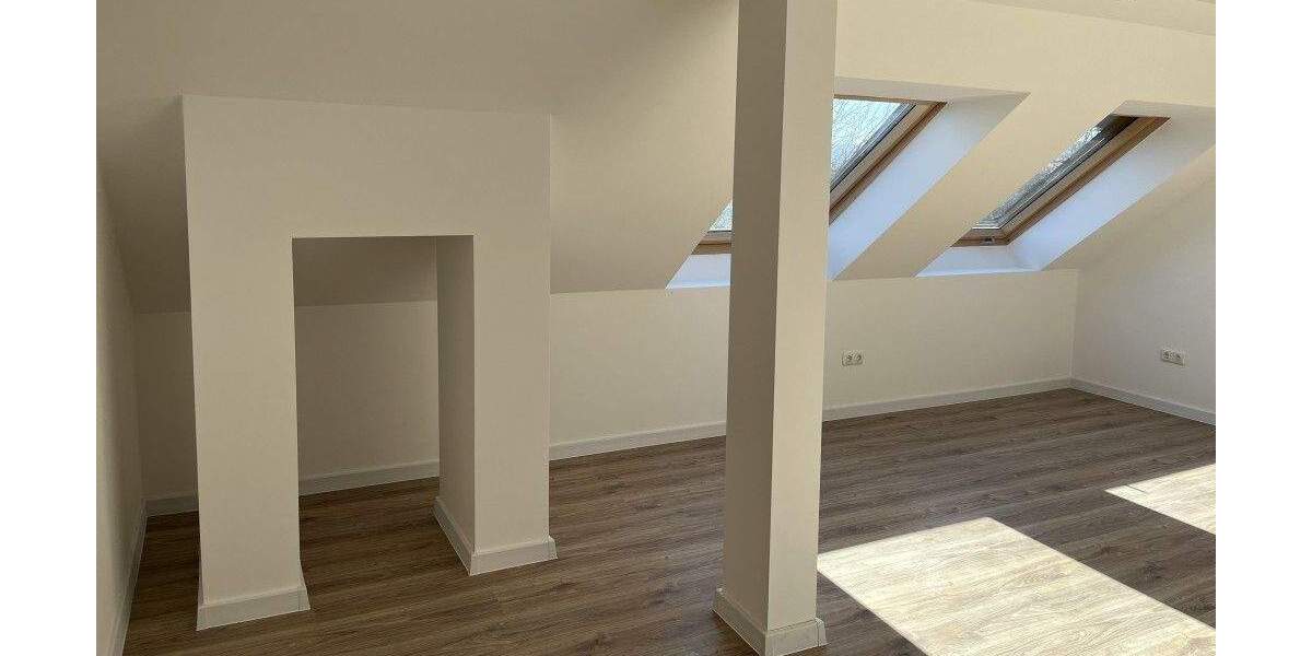 Etagenwohnung Dresden Cotta - 5 Zimmer, 119 m&sup2;, 1.500&euro; | Angebot:25631929