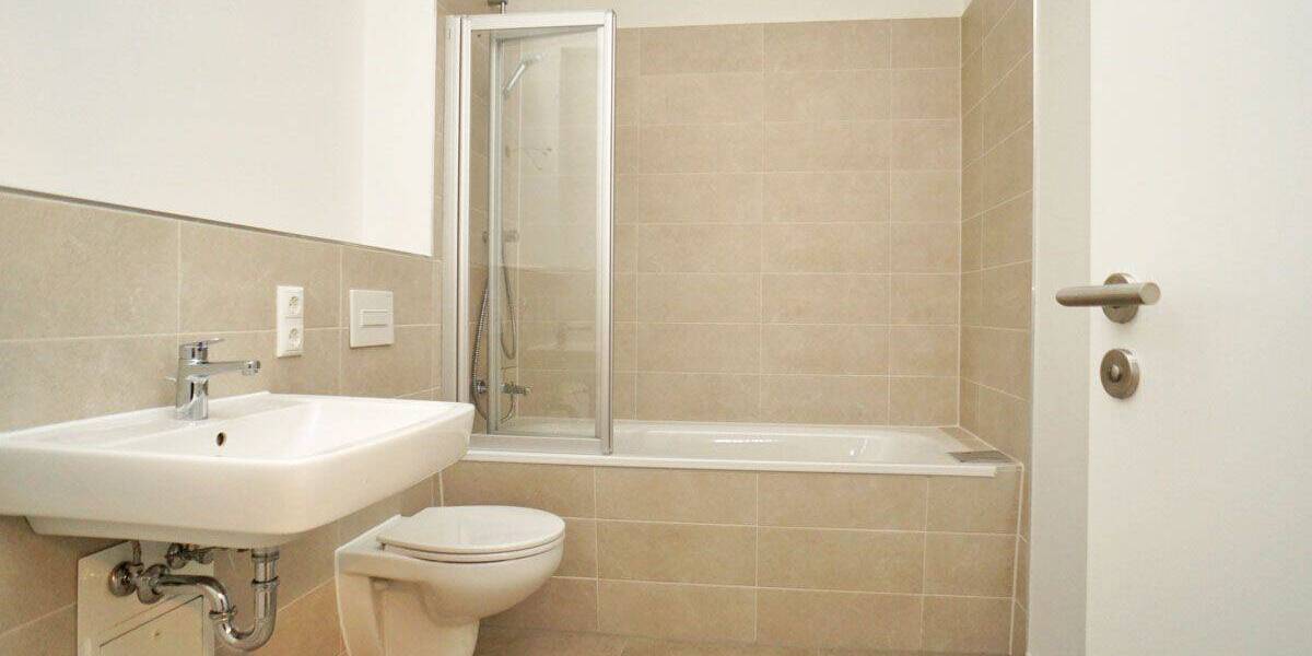 Etagenwohnung Dresden Naußlitz - 3 Zimmer, 77 m&sup2;, 1.169&euro; | Angebot:20960943