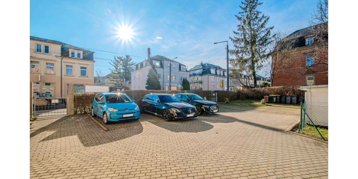 IDEALE FLÄCHE FÜR PRAXIS ODER BÜRO IM HOCHPARTERRE – ZENTRAL GELEGEN – PKW-STELLPLATZ – GROSSES WC - Gewerbeobjekt Dresden Choschütz | Angebot:22484938