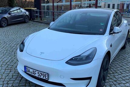 Tesla Model 3 77.000 km 22.600 &euro; Glashütte 01768