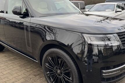 Land Rover Range Rover 8.000 km 157.900 &euro; Dresden 01237