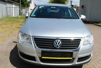 VW Passat 285.836 km 2.200 € Dresden 01237