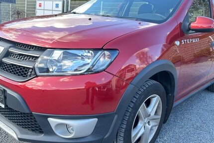 Dacia Sandero 49.000 km 11.000 &euro; Dresden 01259