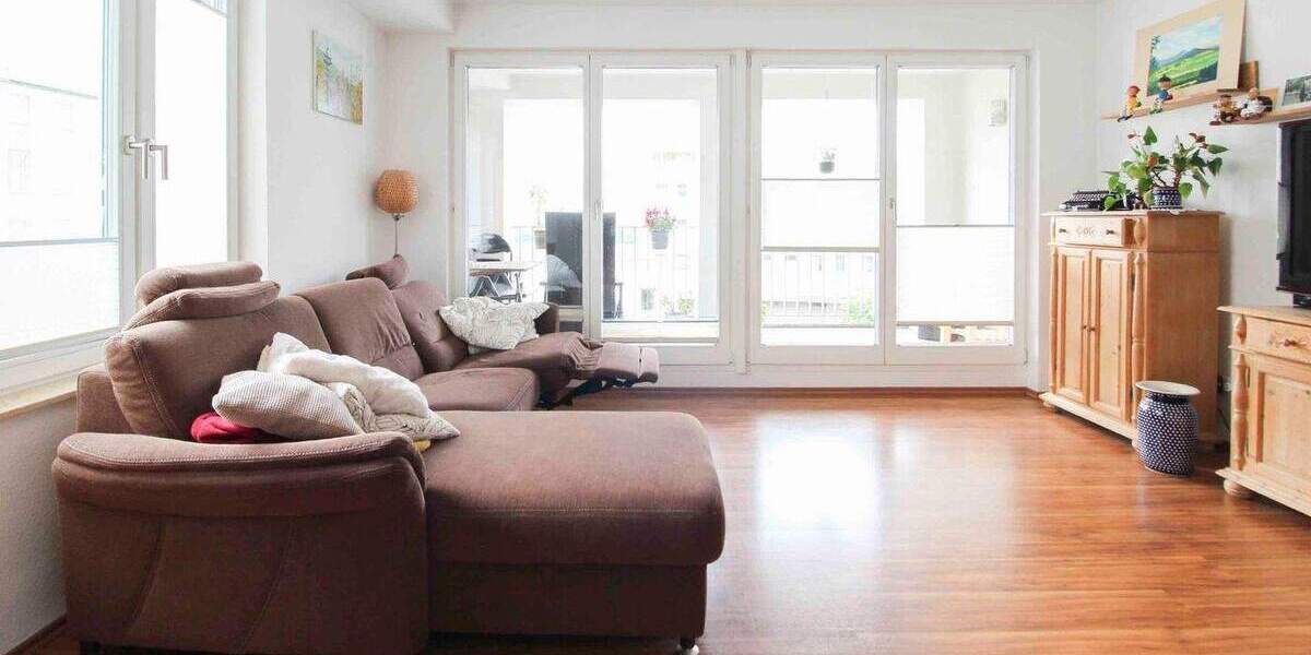 Etagenwohnung Dresden Radeberger Vorstadt - 4 Zimmer, 95 m&sup2;, 399.000&euro; | Angebot:24825211